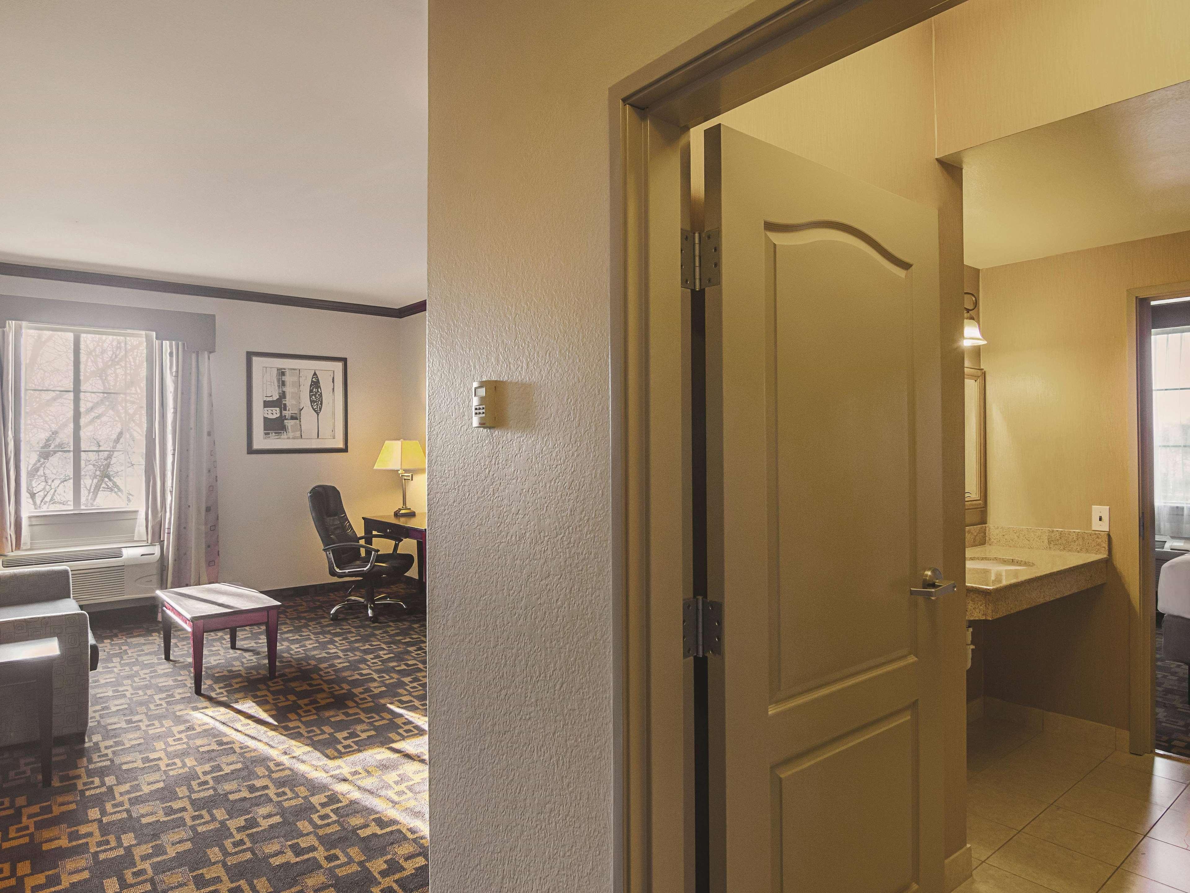 La Quinta By Wyndham Lindale Hotel Buitenkant foto